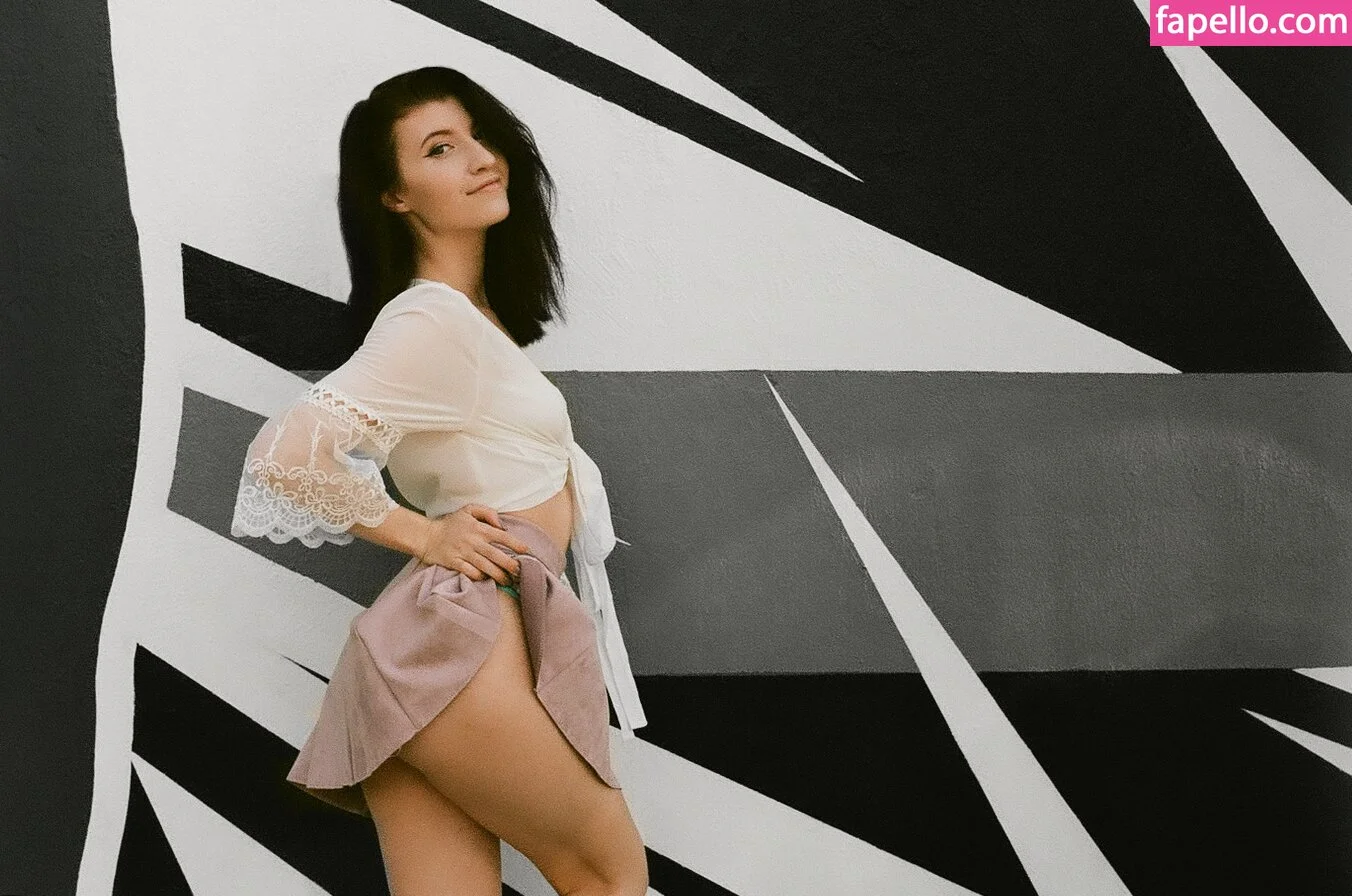 Elizabeth Reed Onlyfans Photo Gallery 