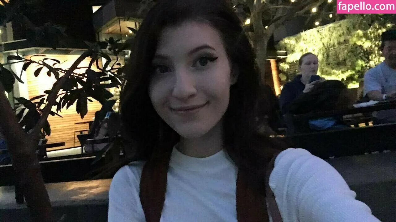 Elizabeth Reed Onlyfans Photo Gallery 