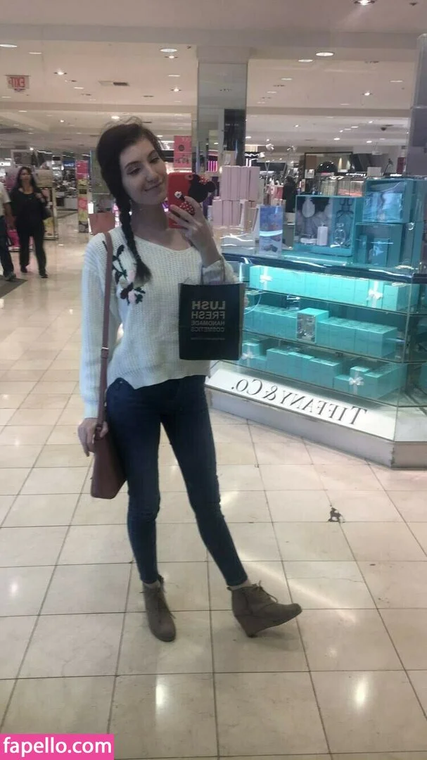 Elizabeth Reed Onlyfans Photo Gallery 