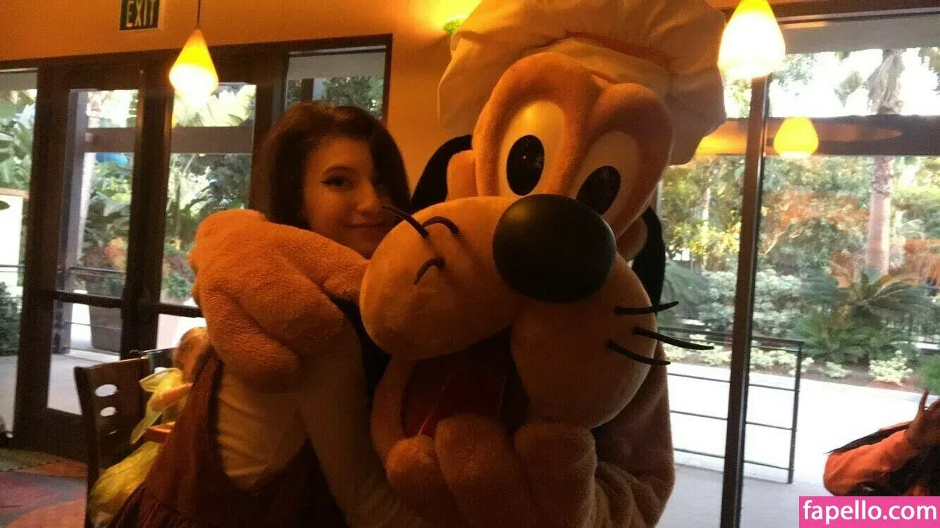 Elizabeth Reed Onlyfans Photo Gallery 