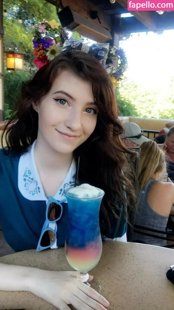 Elizabeth Reed Onlyfans Photo Gallery 