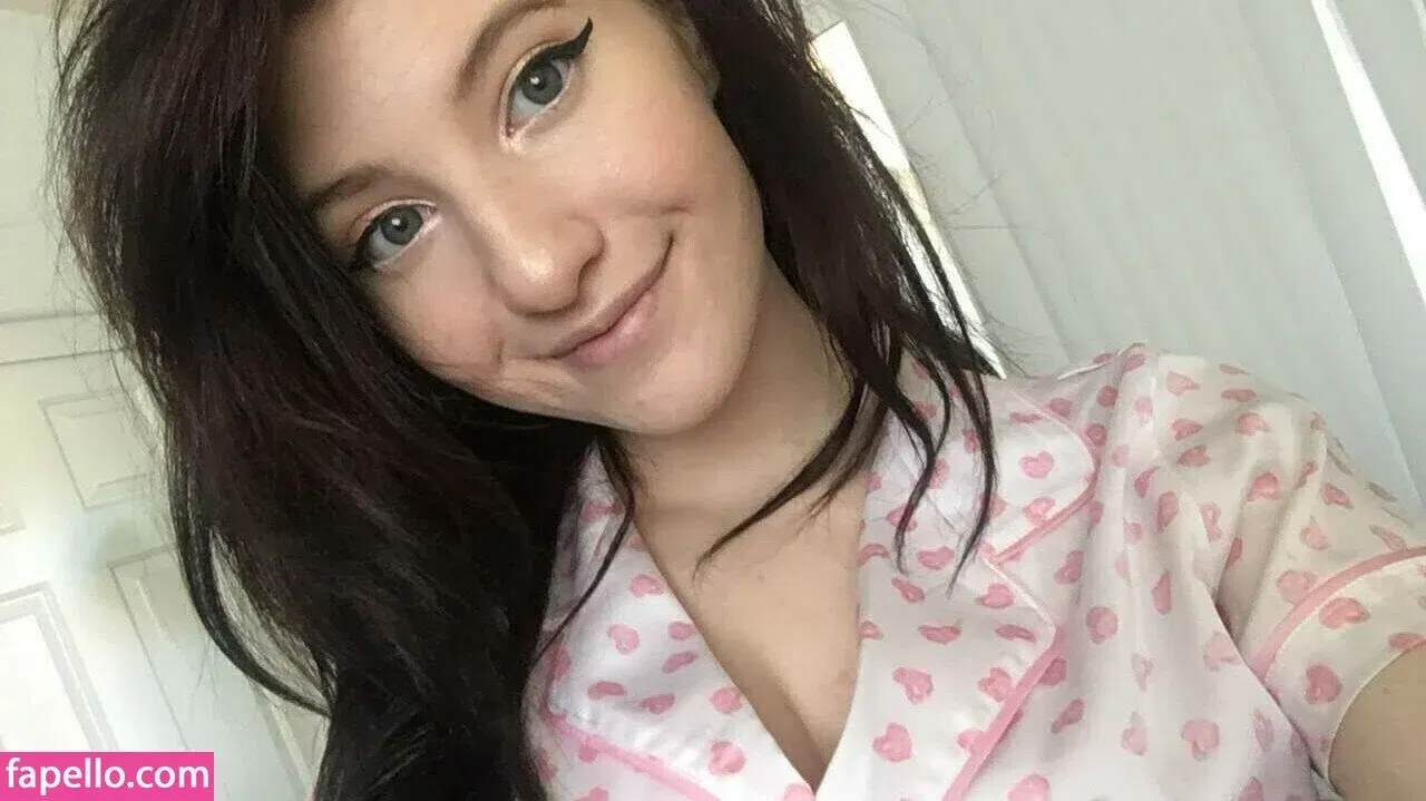 Elizabeth Reed Onlyfans Photo Gallery 