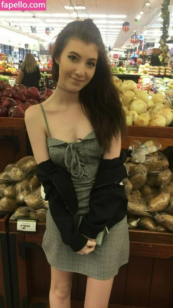 Elizabeth Reed Onlyfans Photo Gallery 