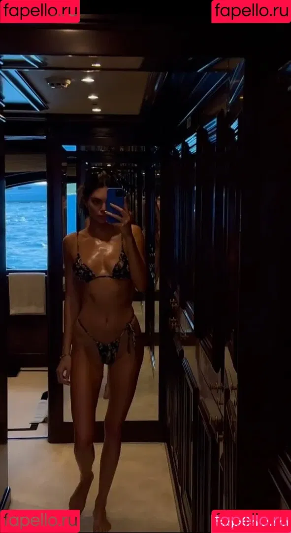Kendall Jenner Onlyfans Photo Gallery 
