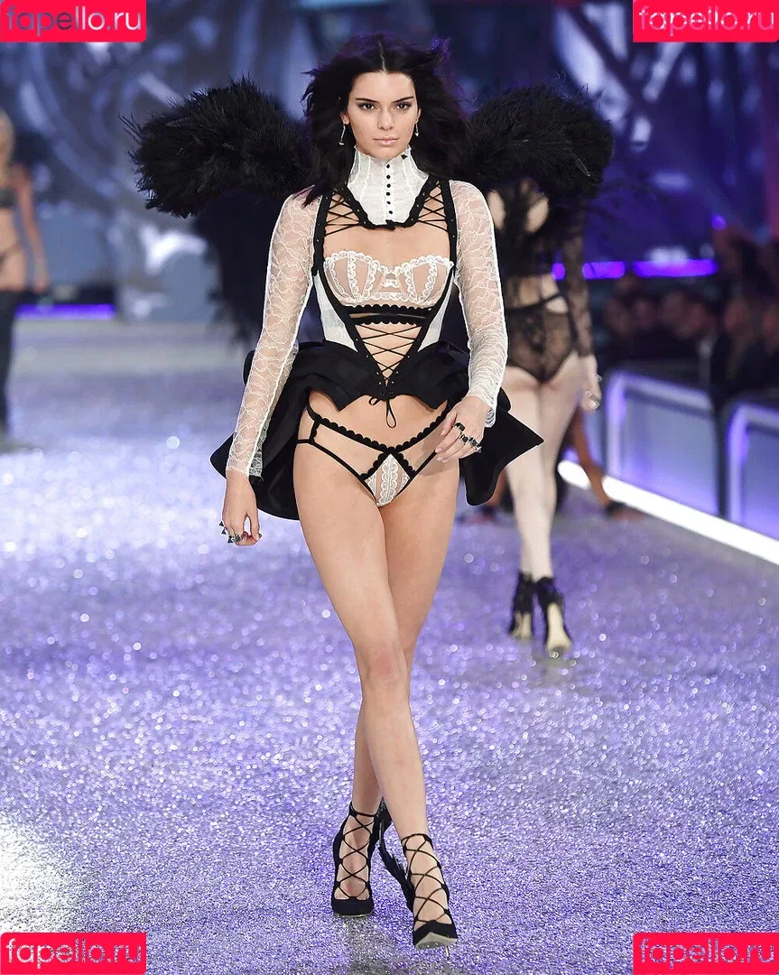 Kendall Jenner Onlyfans Photo Gallery 