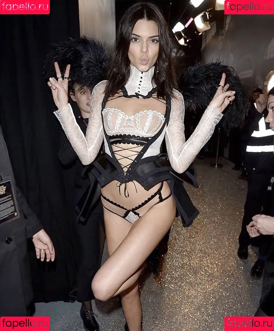 Kendall Jenner Onlyfans Photo Gallery 