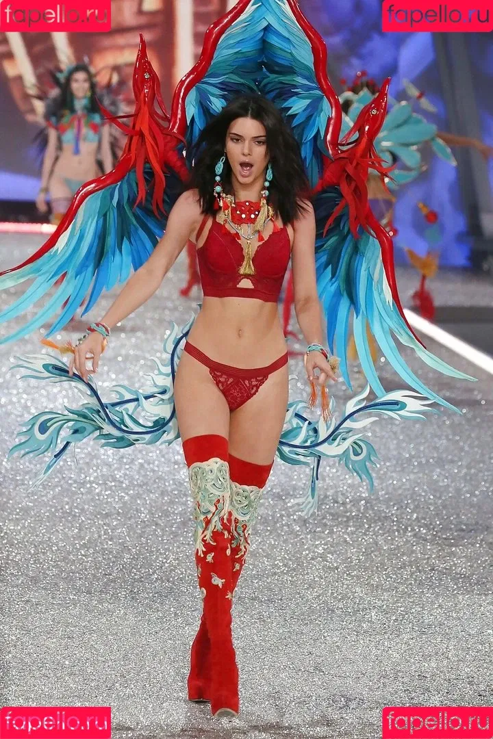 Kendall Jenner Onlyfans Photo Gallery 