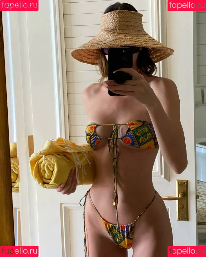 Kendall Jenner Onlyfans Photo Gallery 