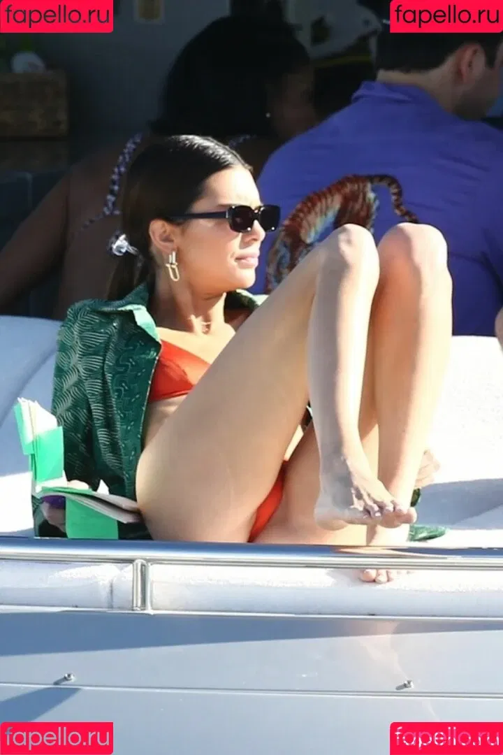 Kendall Jenner Onlyfans Photo Gallery 