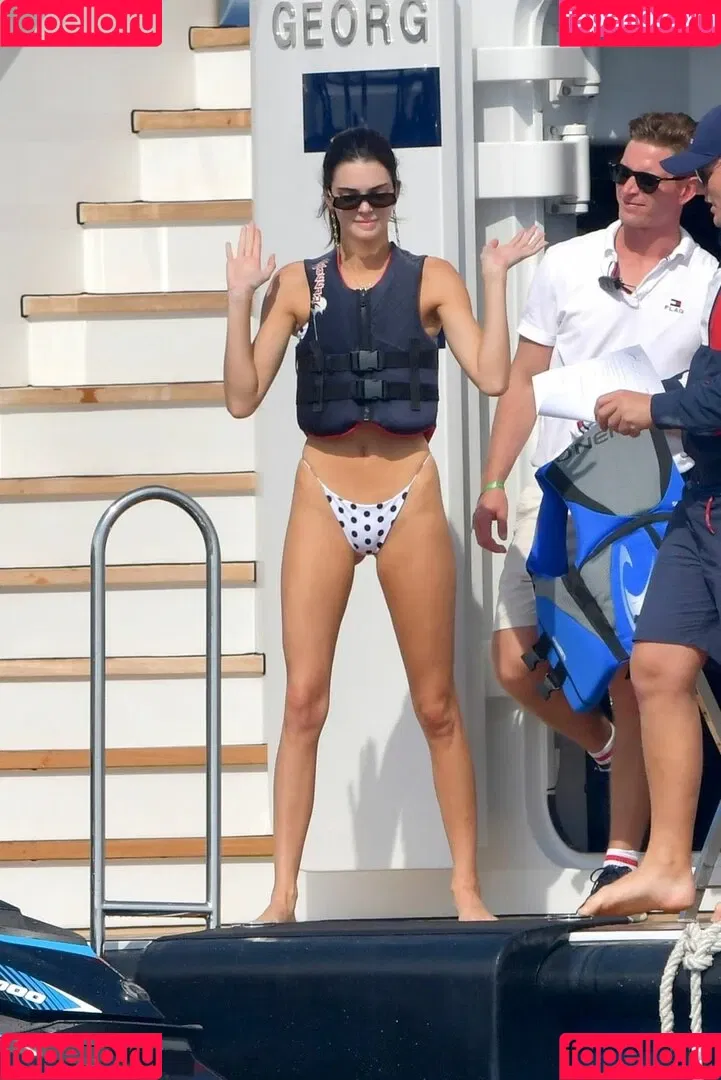 Kendall Jenner Onlyfans Photo Gallery 