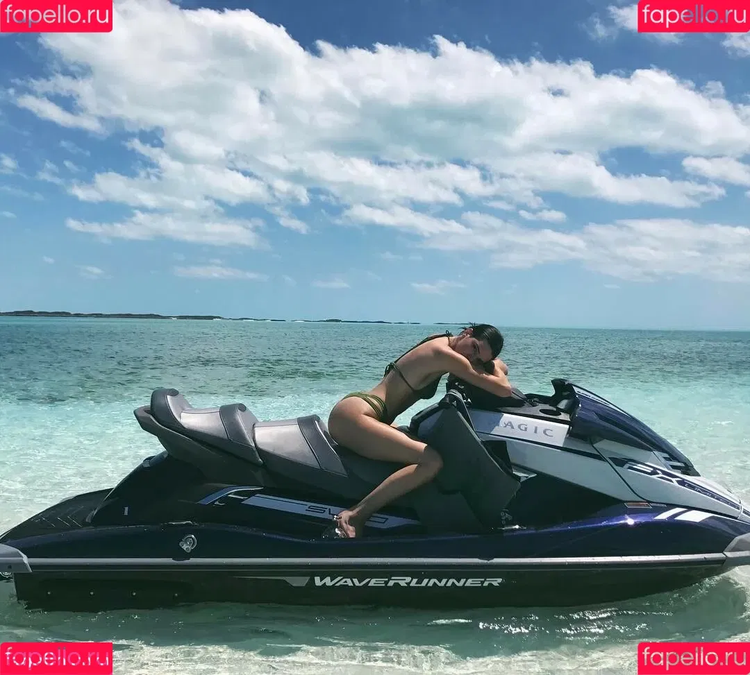 Kendall Jenner Onlyfans Photo Gallery 