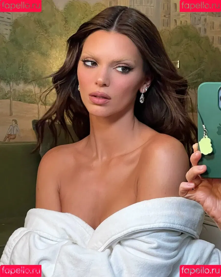 Kendall Jenner Onlyfans Photo Gallery 