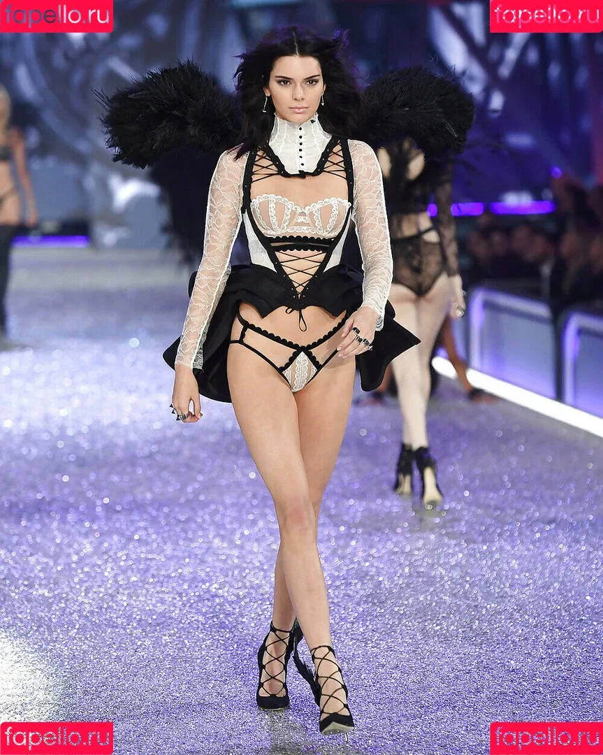 Kendall Jenner Onlyfans Photo Gallery 