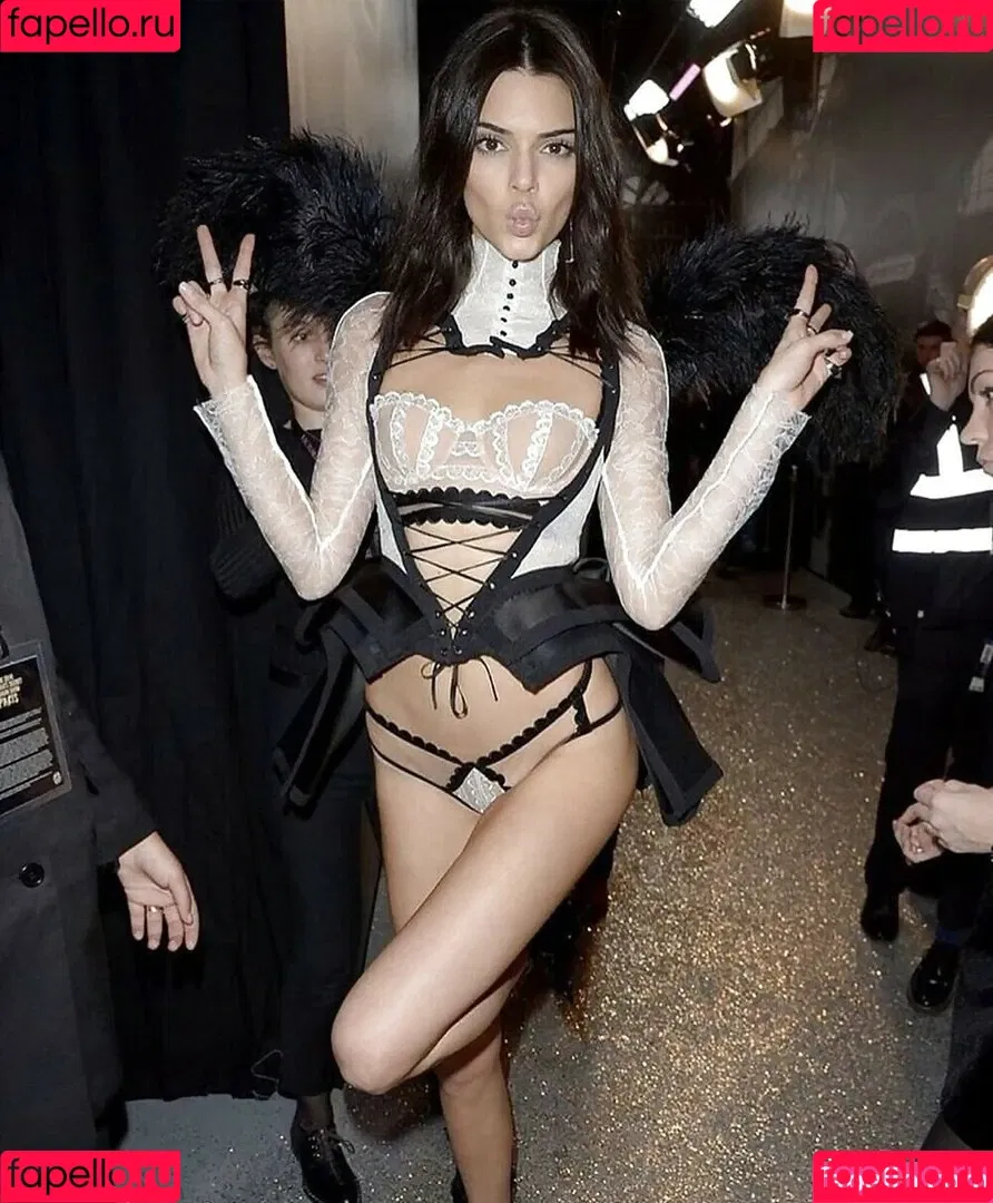 Kendall Jenner Onlyfans Photo Gallery 