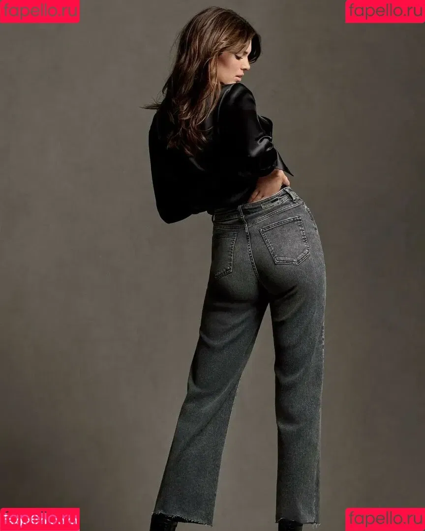 Kendall Jenner Onlyfans Photo Gallery 