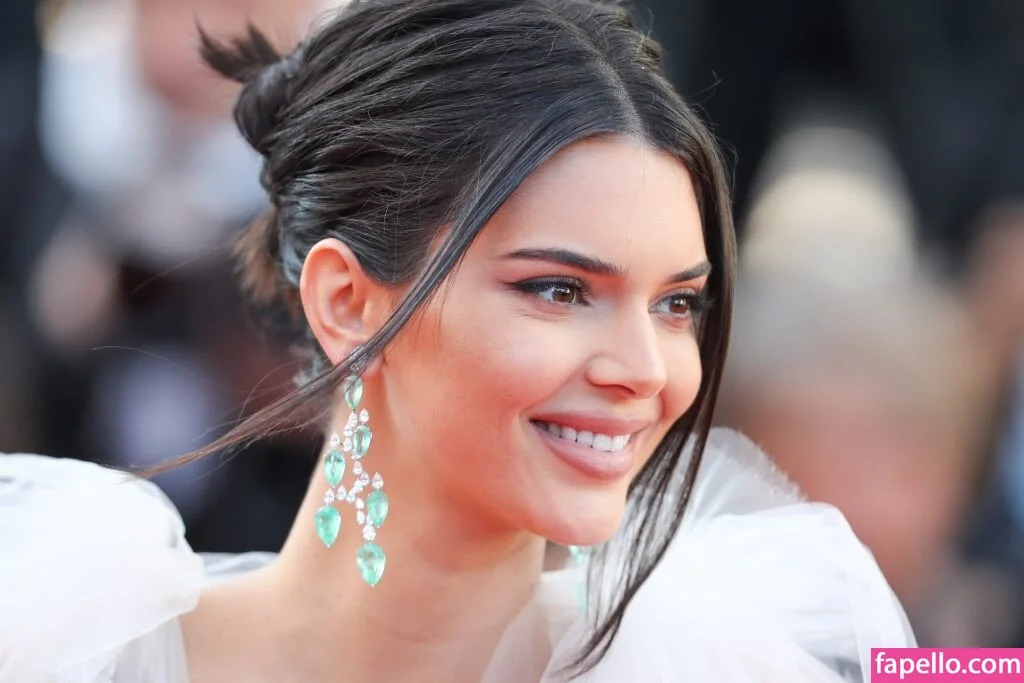 Kendall Jenner Onlyfans Photo Gallery 