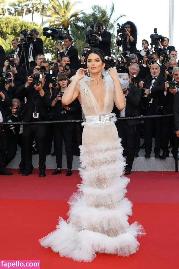 Kendall Jenner Onlyfans Photo Gallery 