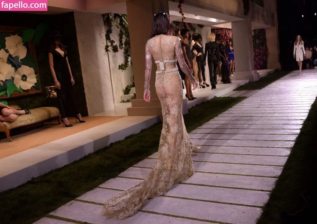 Kendall Jenner Onlyfans Photo Gallery 