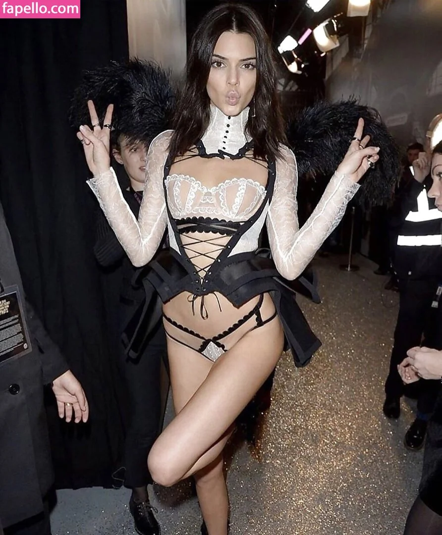 Kendall Jenner Onlyfans Photo Gallery 