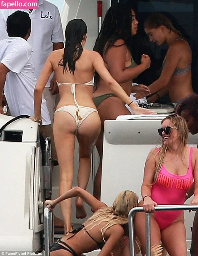 Kendall Jenner Onlyfans Photo Gallery 