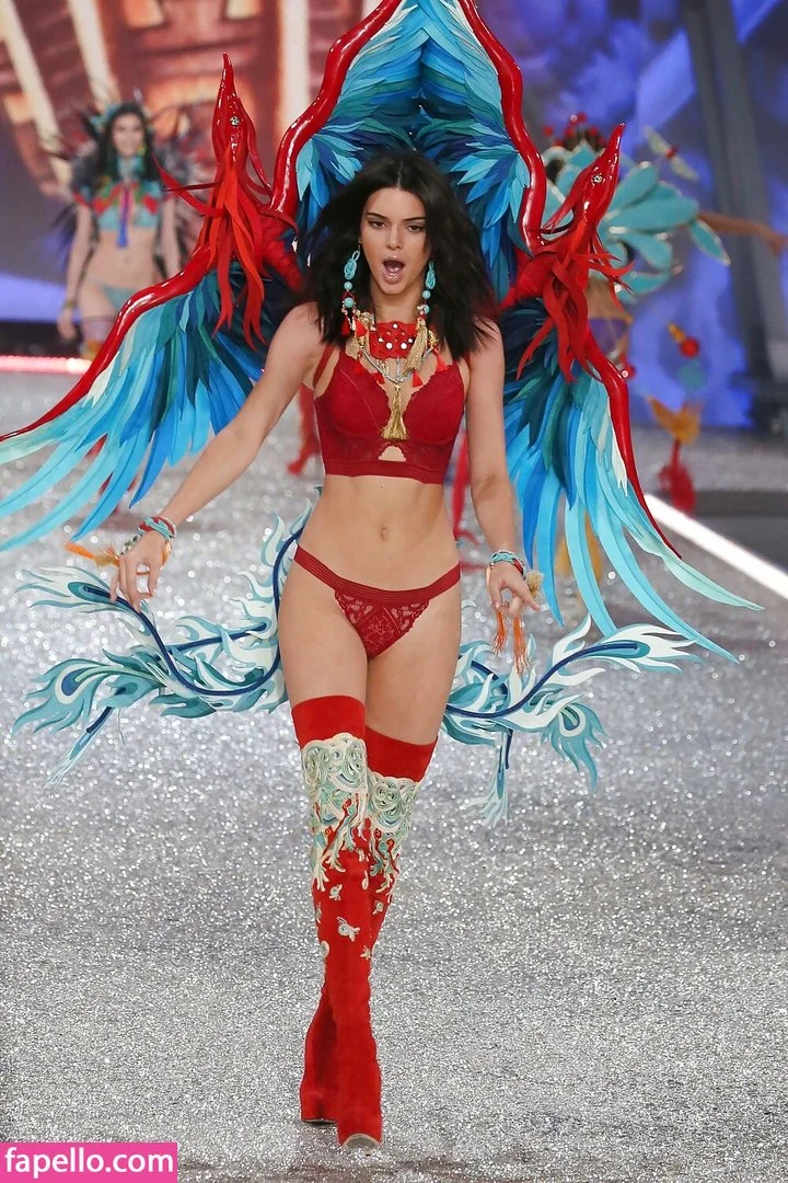 Kendall Jenner Onlyfans Photo Gallery 