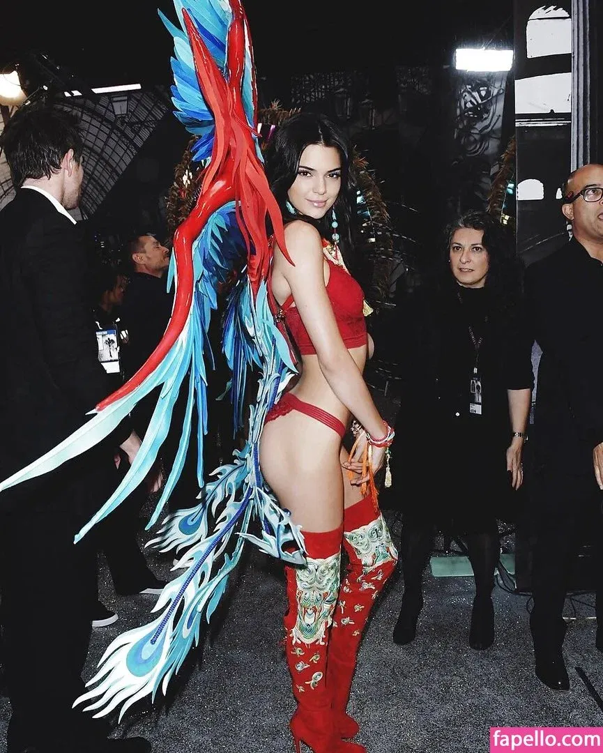 Kendall Jenner Onlyfans Photo Gallery 