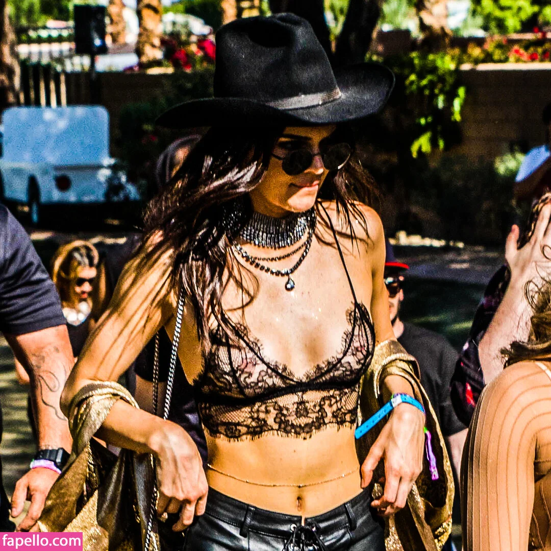 Kendall Jenner Onlyfans Photo Gallery 