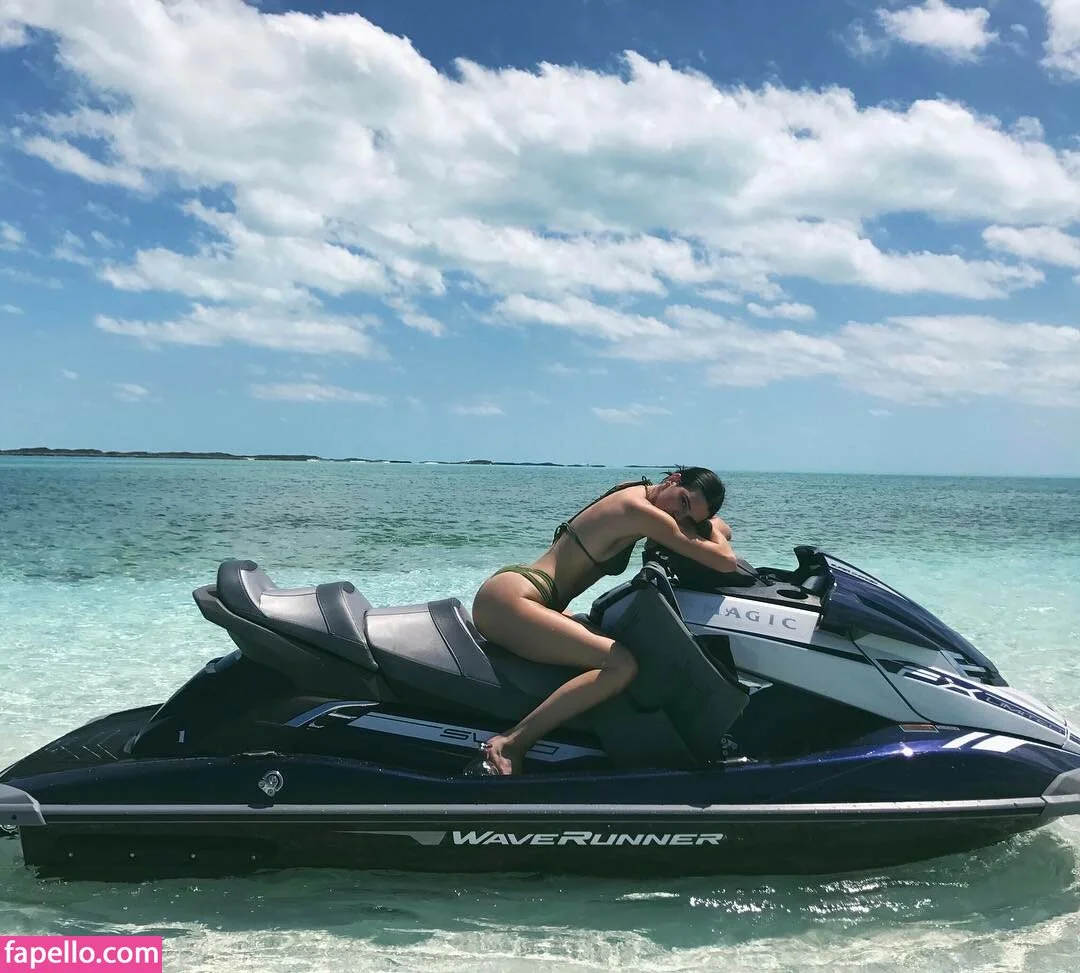 Kendall Jenner Onlyfans Photo Gallery 