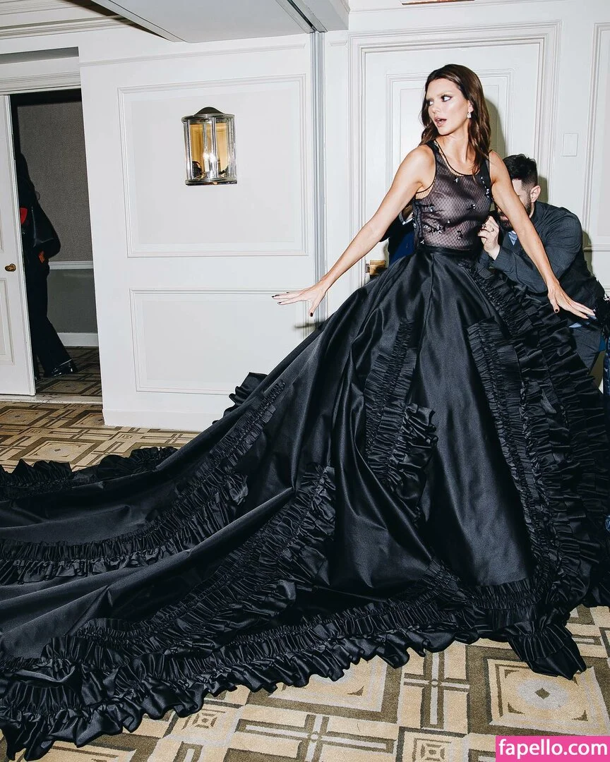 Kendall Jenner Onlyfans Photo Gallery 