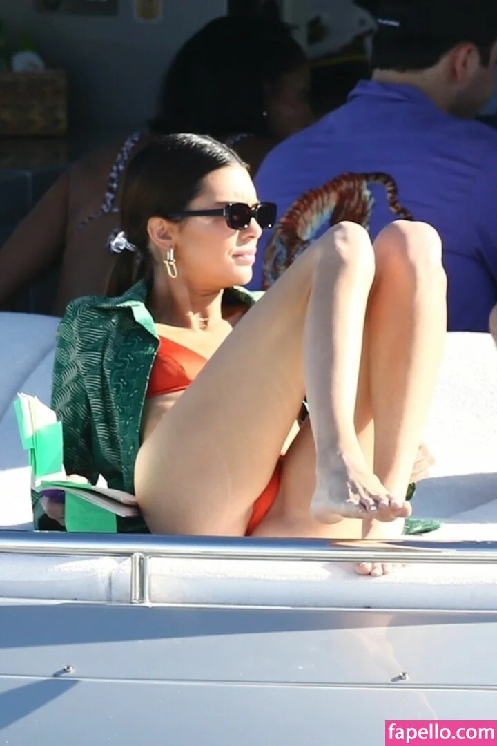 Kendall Jenner Onlyfans Photo Gallery 