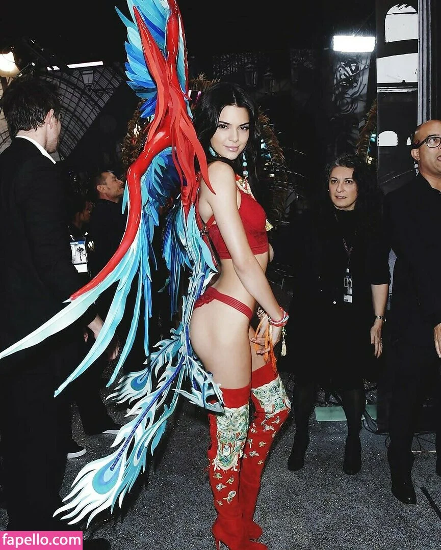 Kendall Jenner Onlyfans Photo Gallery 