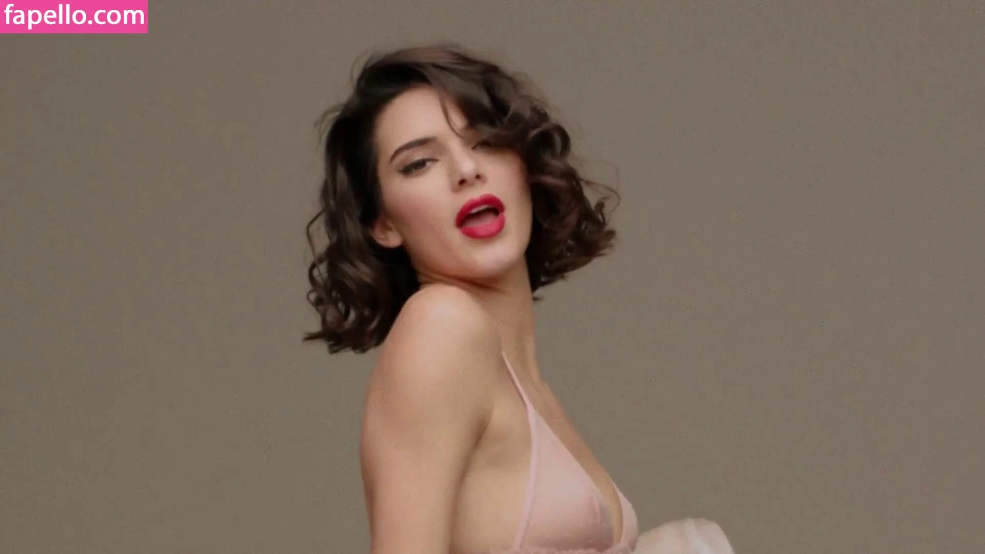 Kendall Jenner Onlyfans Photo Gallery 