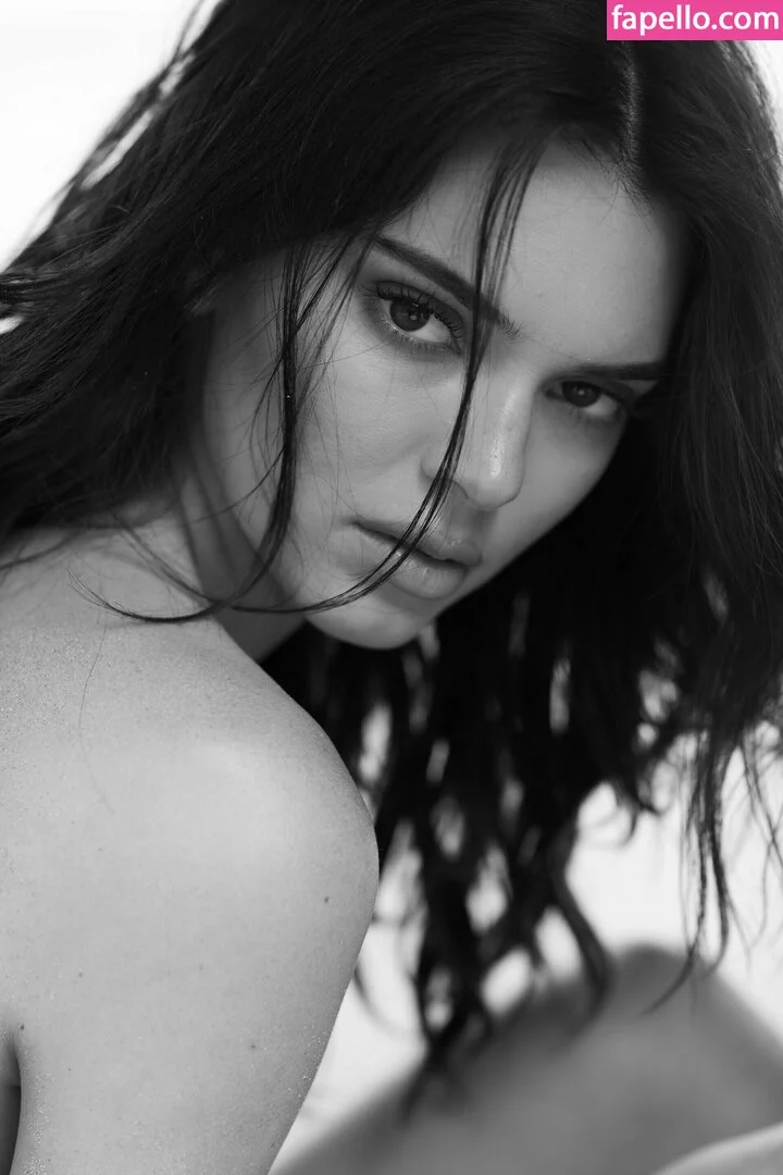 Kendall Jenner Onlyfans Photo Gallery 