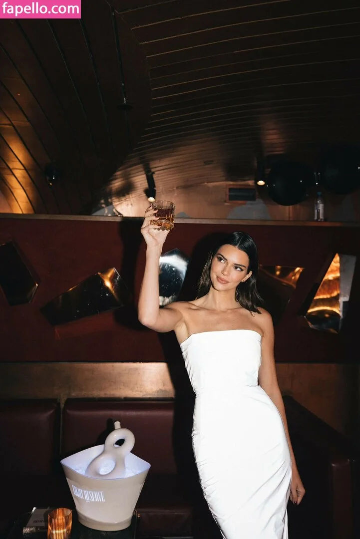 Kendall Jenner Onlyfans Photo Gallery 