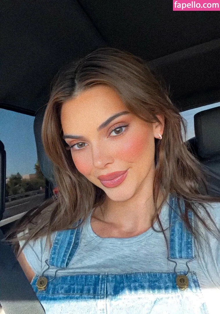 Kendall Jenner Onlyfans Photo Gallery 