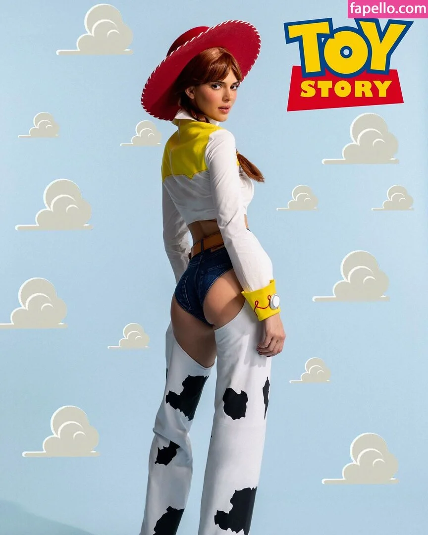 Kendall Jenner Onlyfans Photo Gallery 