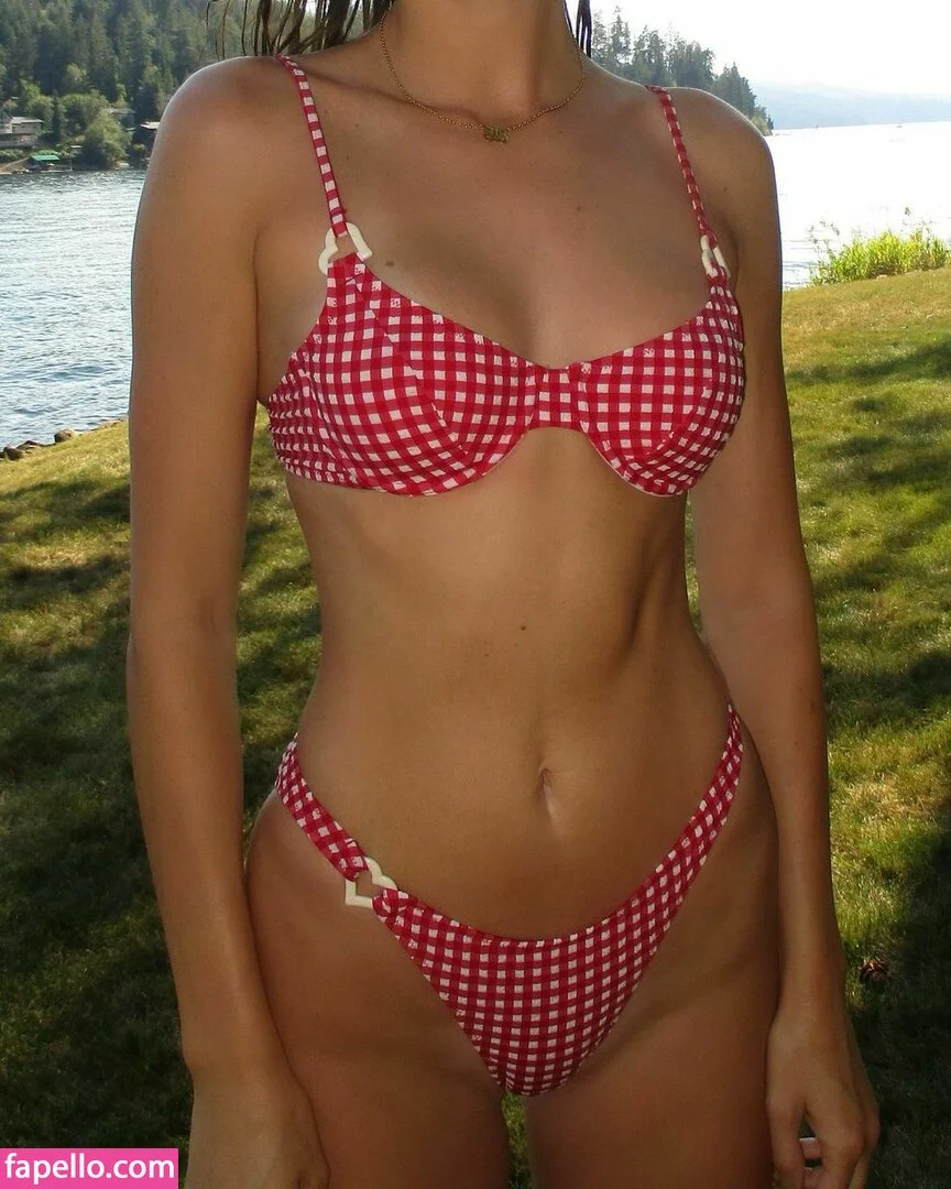 Kendall Jenner Onlyfans Photo Gallery 