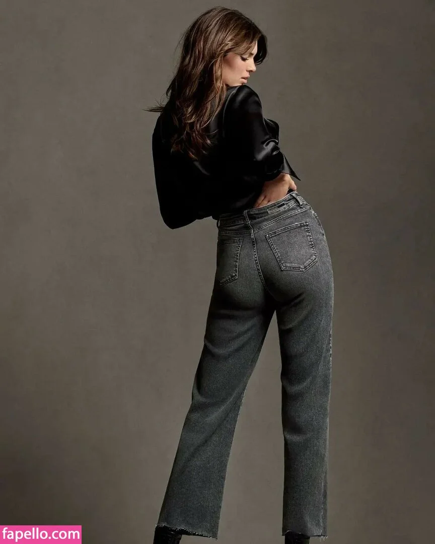 Kendall Jenner Onlyfans Photo Gallery 