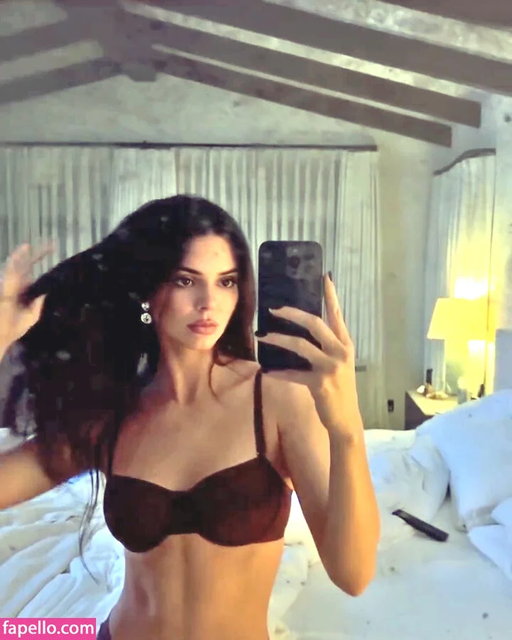 Kendall Jenner Onlyfans Photo Gallery 