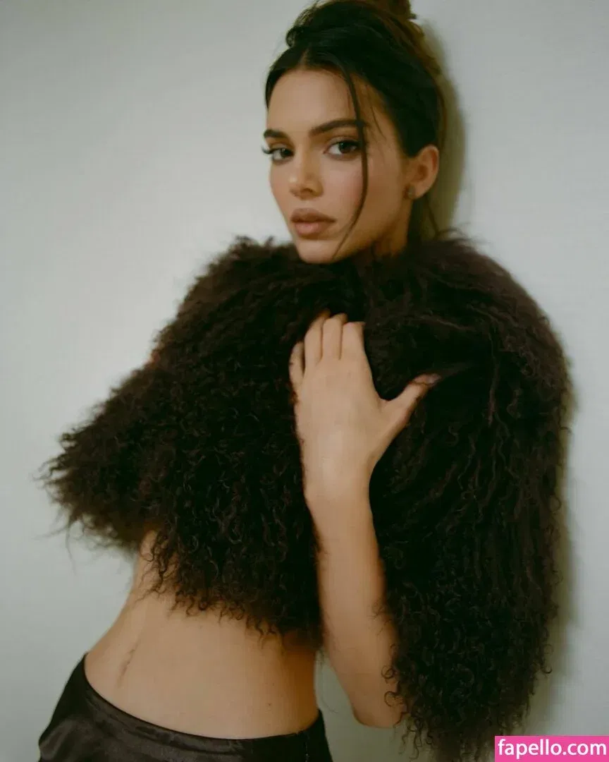 Kendall Jenner Onlyfans Photo Gallery 