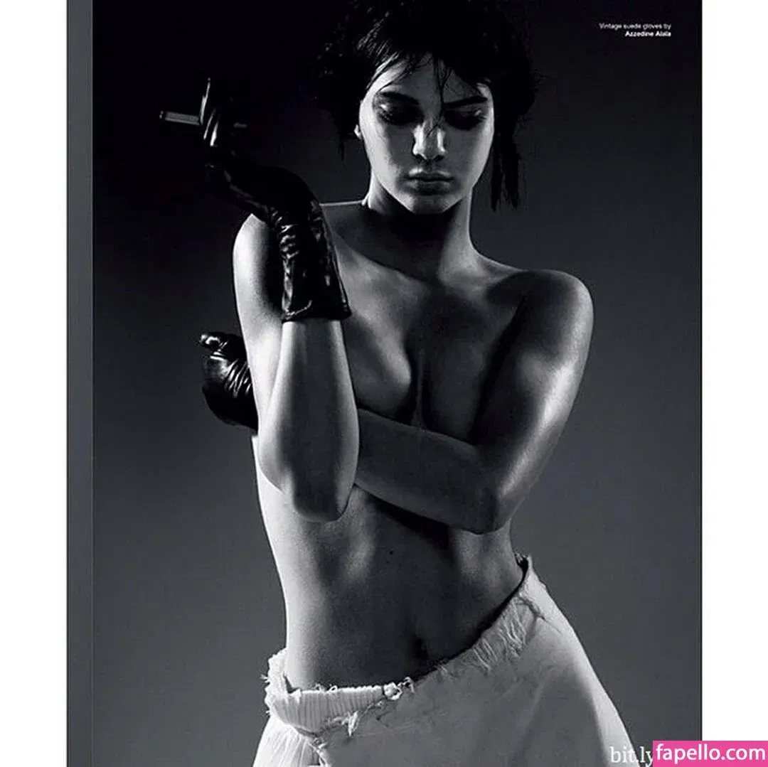 Kendall Jenner Onlyfans Photo Gallery 