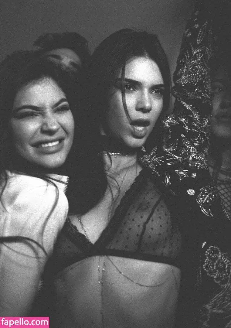 Kendall Jenner Onlyfans Photo Gallery 