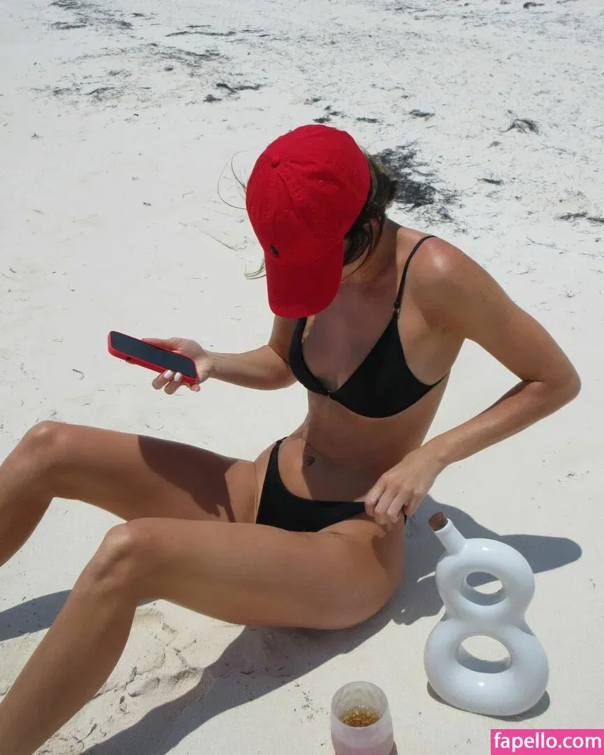 Kendall Jenner Onlyfans Photo Gallery 