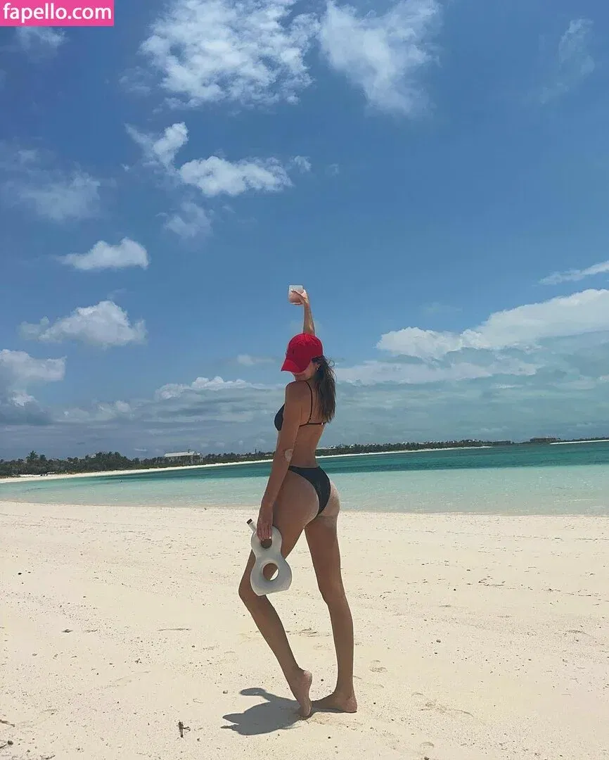 Kendall Jenner Onlyfans Photo Gallery 