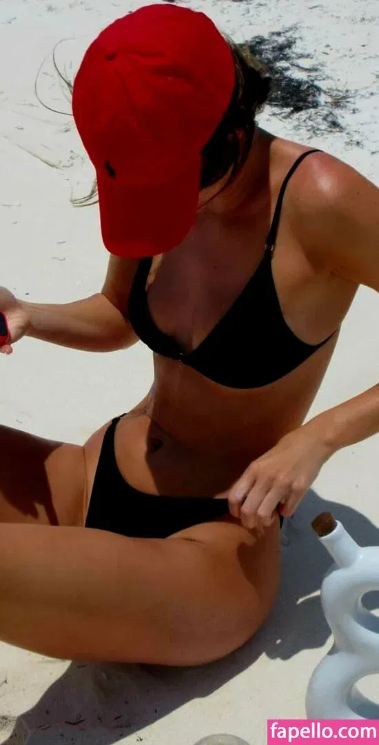 Kendall Jenner Onlyfans Photo Gallery 