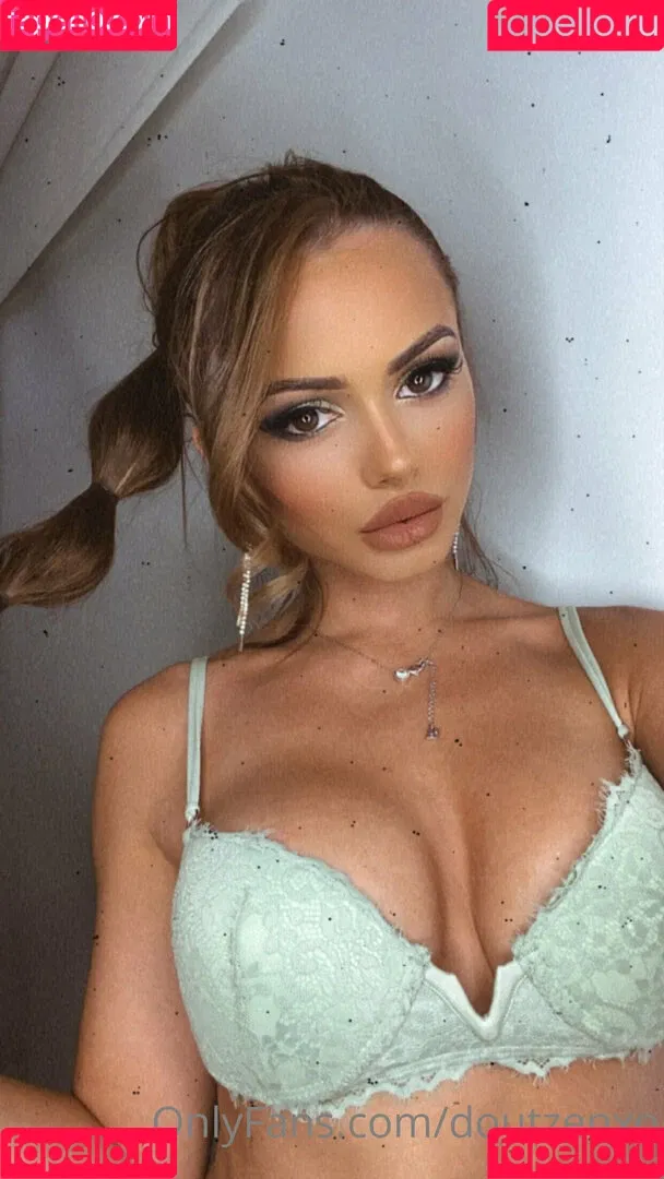 doutzenxo Onlyfans Photo Gallery 