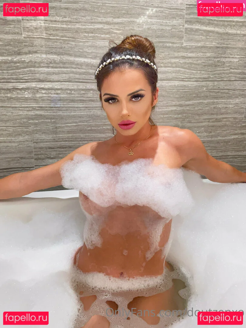 doutzenxo Onlyfans Photo Gallery 