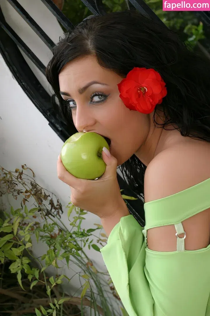 Ewa Sonnet Onlyfans Photo Gallery 