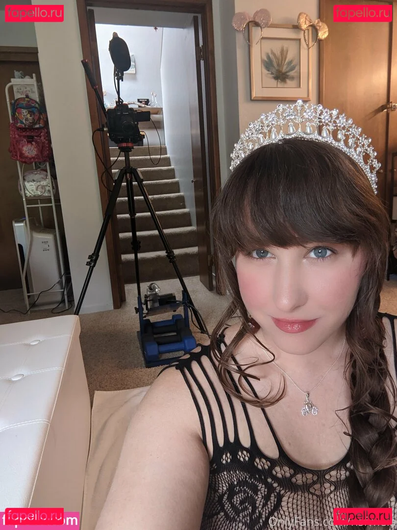 NSFWLeia Onlyfans Photo Gallery 