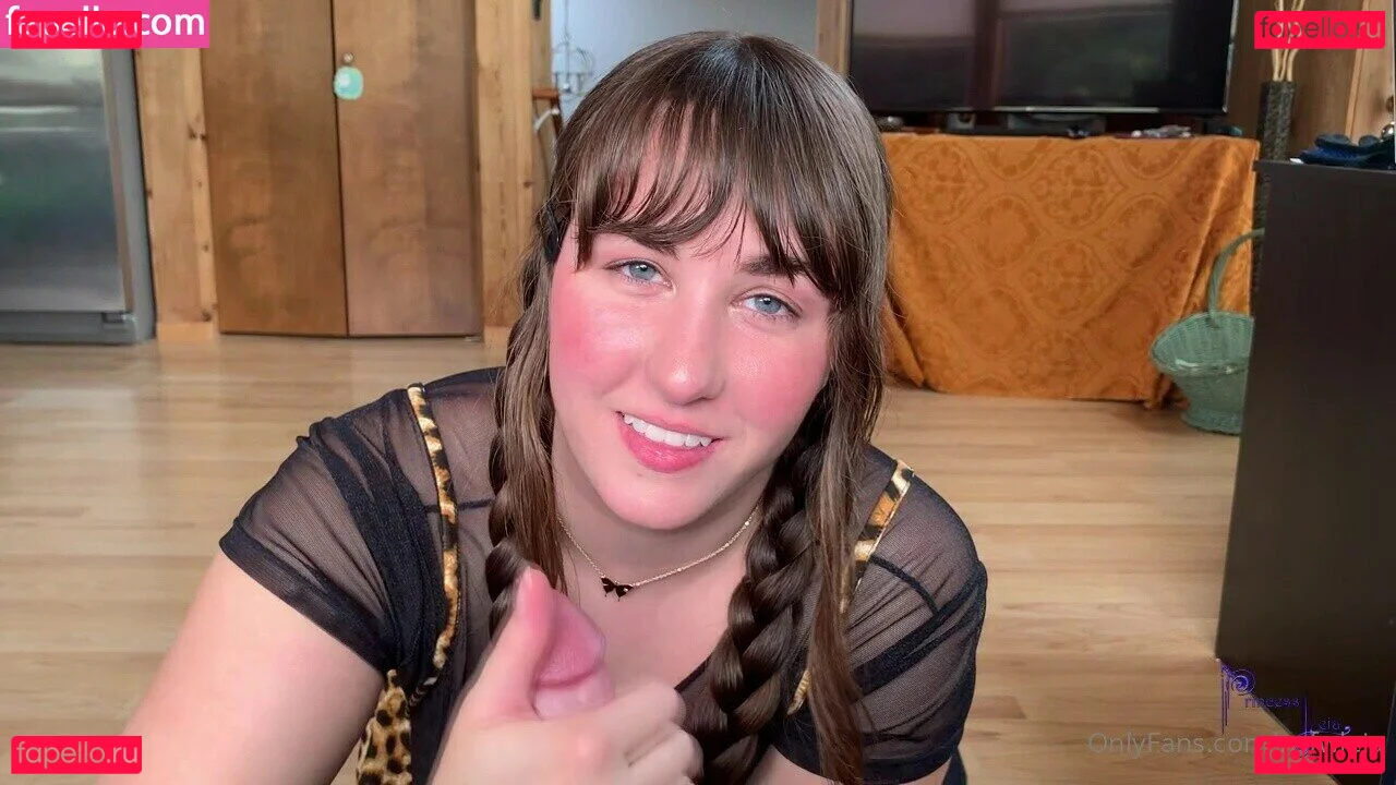 NSFWLeia Onlyfans Photo Gallery 